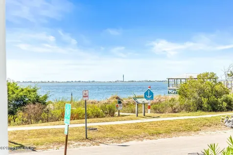 216 W Bay Street Southport NC 28461