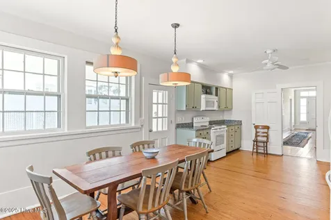 216 W Bay Street Southport NC 28461