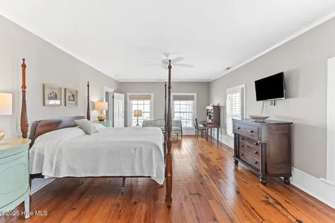216 W Bay Street Southport NC 28461