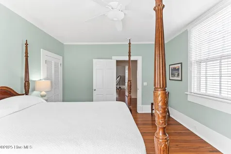 216 W Bay Street Southport NC 28461