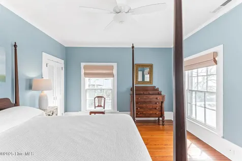 216 W Bay Street Southport NC 28461