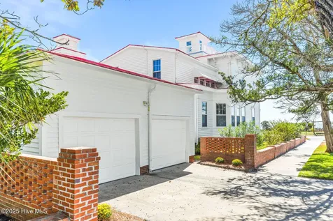 216 W Bay Street Southport NC 28461