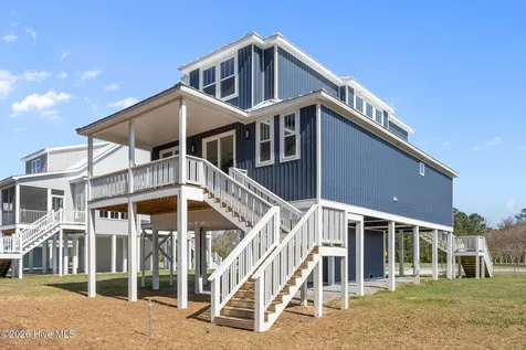 3230 Whichards Beach Road Chocowinity NC 27817