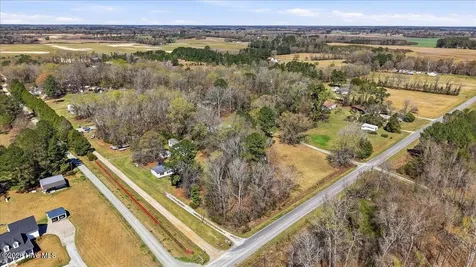 452 Pitt County Line Road Grifton NC 28530