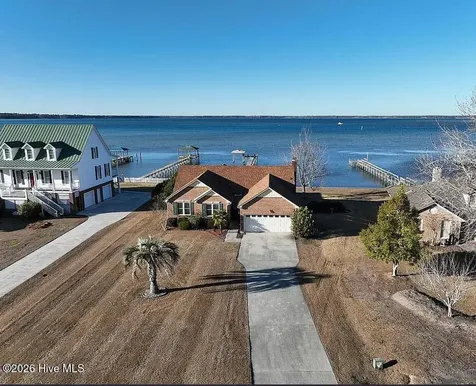 615 Willbrook Circle Sneads Ferry NC 28460