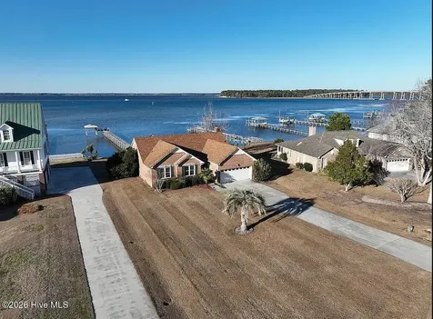 615 Willbrook Circle Sneads Ferry NC 28460