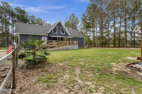 259 Heathers Folly Road Willard NC 28478