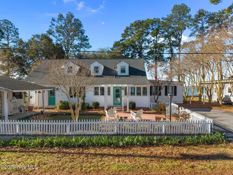 1339 Bayview Road Bath NC 27808