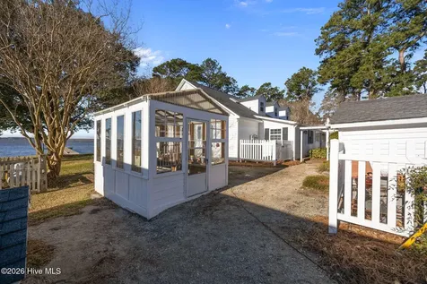 1339 Bayview Road Bath NC 27808