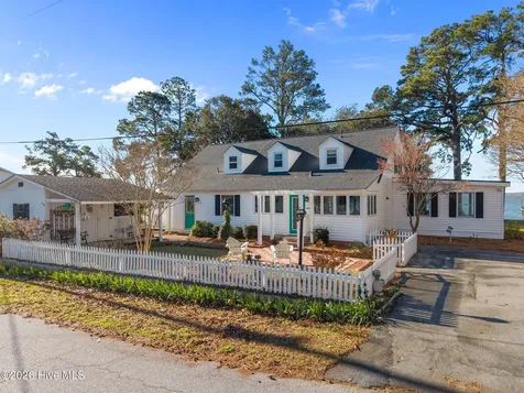 1339 Bayview Road Bath NC 27808