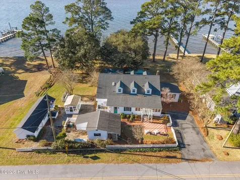 1339 Bayview Road Bath NC 27808
