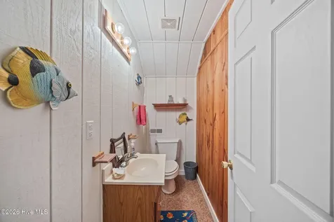 1339 Bayview Road Bath NC 27808