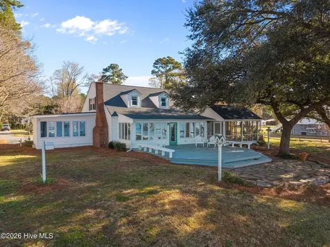 1339 Bayview Road Bath NC 27808