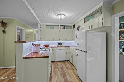106 Norman Circle Oriental NC 28571
