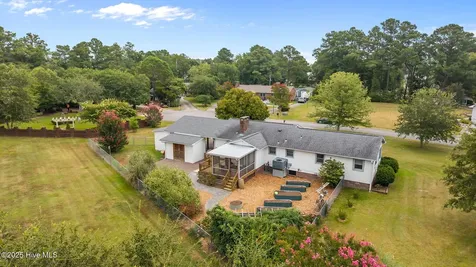 106 Norman Circle Oriental NC 28571
