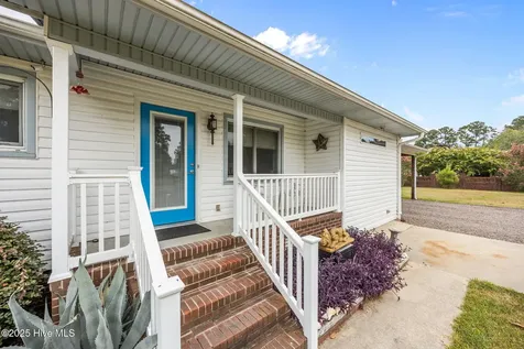 106 Norman Circle Oriental NC 28571