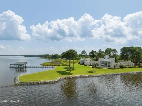 220 Pungo Shores Drive Belhaven NC 27810
