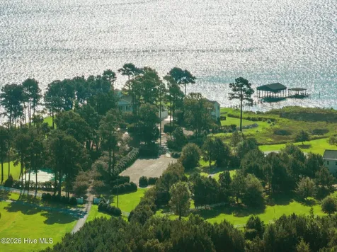 220 Pungo Shores Drive Belhaven NC 27810