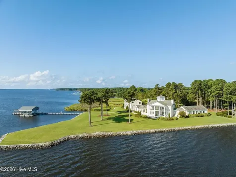 220 Pungo Shores Drive Belhaven NC 27810