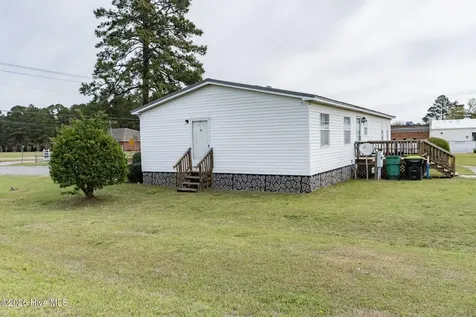 904 Jefferson Street Whiteville NC 28472