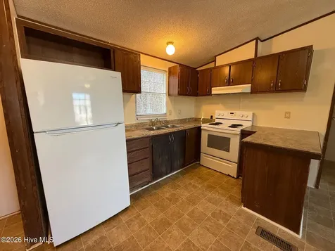 113 Barbour Road Hubert NC 28539