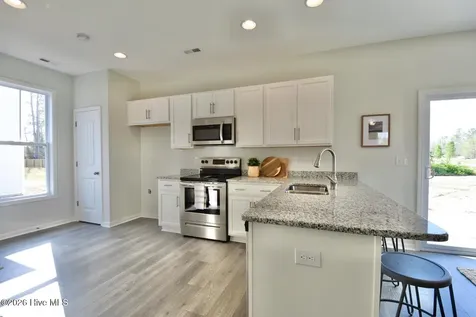 1037 Pine Ridge Court Castle Hayne NC 28429