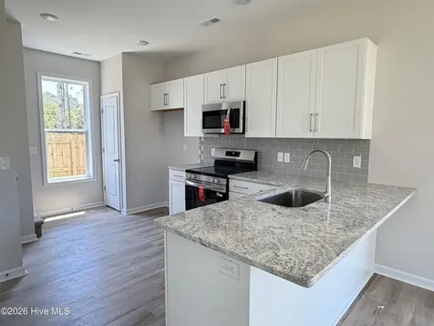 1037 Pine Ridge Court Castle Hayne NC 28429