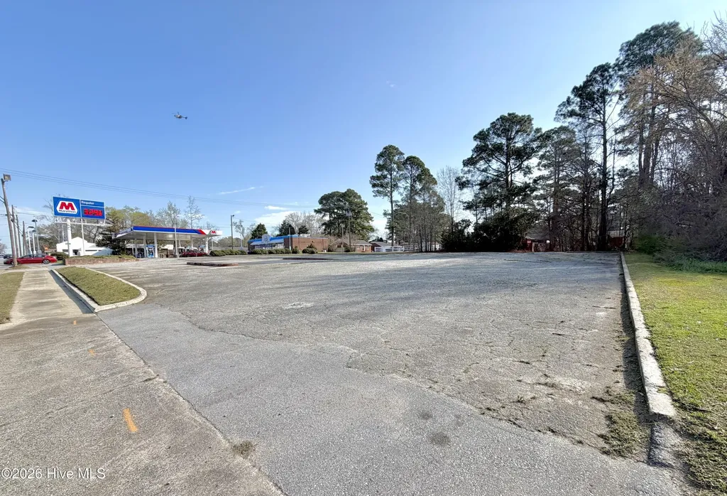 1819 N Queen Street Kinston NC 28501
