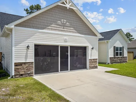 251 Breakwater Drive Sneads Ferry NC 28460