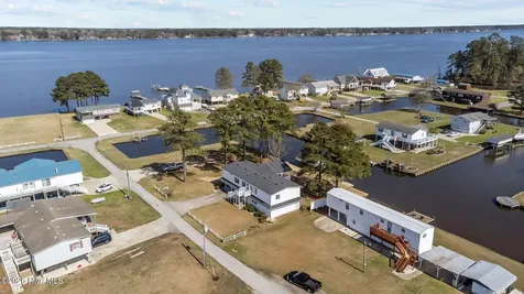 45 Riverview Drive Chocowinity NC 27817