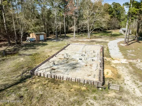 1097 Wells Road Jacksonville NC 28540