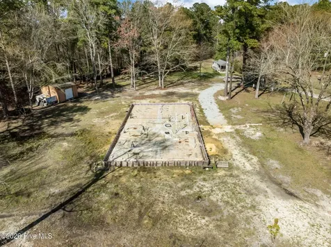 1097 Wells Road Jacksonville NC 28540