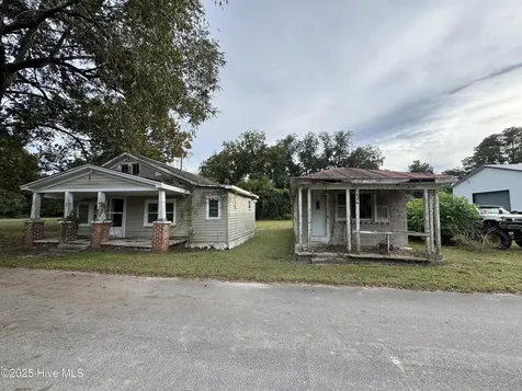 108 Bell Street Pollocksville NC 28573