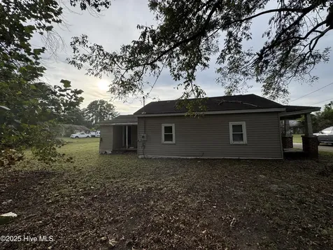 108 Bell Street Pollocksville NC 28573