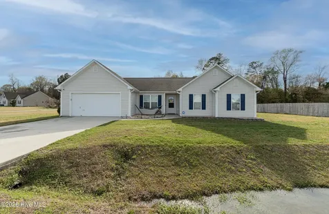 218 Deer Haven Drive Richlands NC 28574