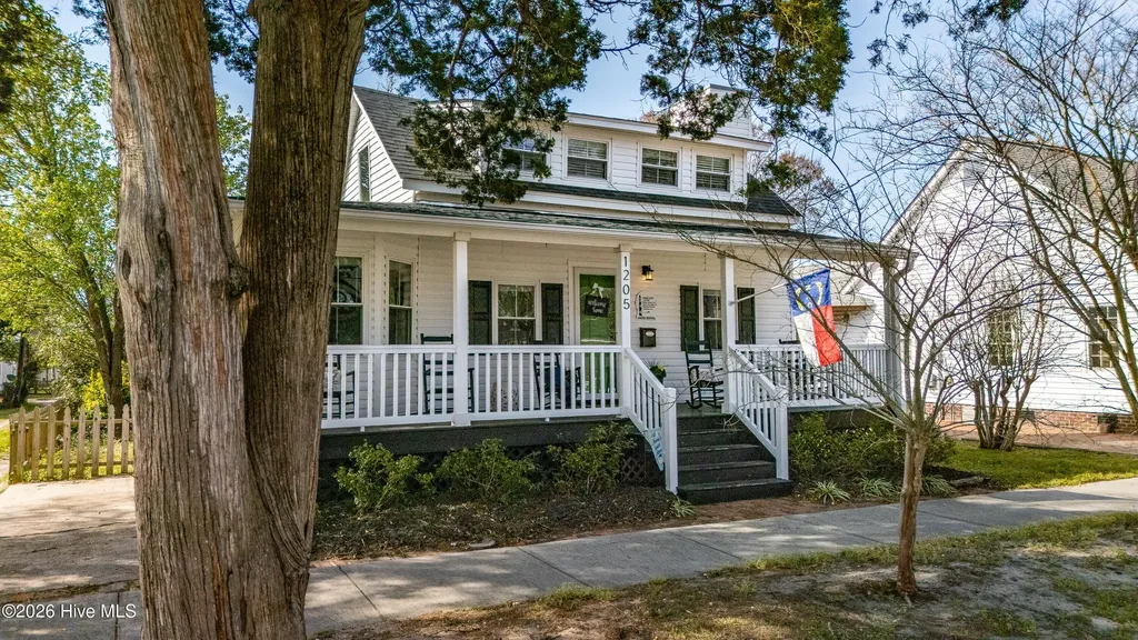1205 Evans Street Morehead City NC 28557