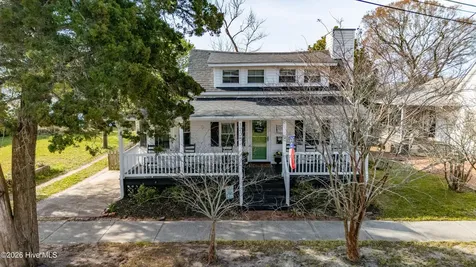 1205 Evans Street Morehead City NC 28557
