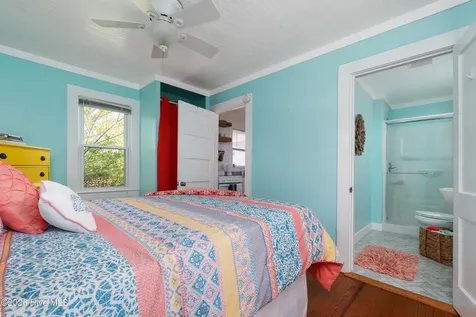 1205 Evans Street Morehead City NC 28557