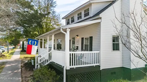 1205 Evans Street Morehead City NC 28557