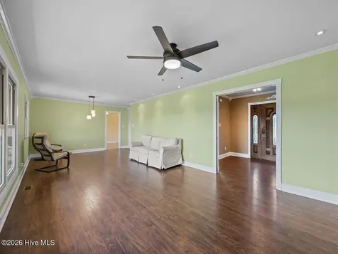293 Old Chinquapin Road Beulaville NC 28518