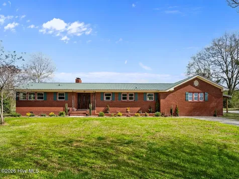 293 Old Chinquapin Road Beulaville NC 28518