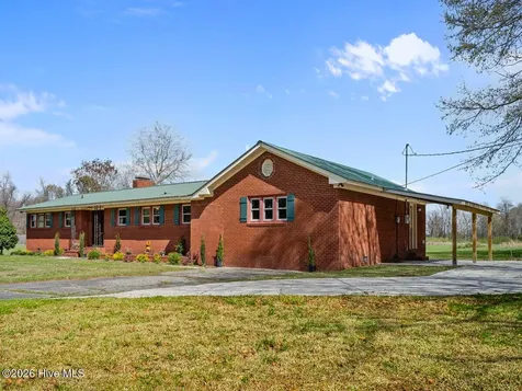 293 Old Chinquapin Road Beulaville NC 28518