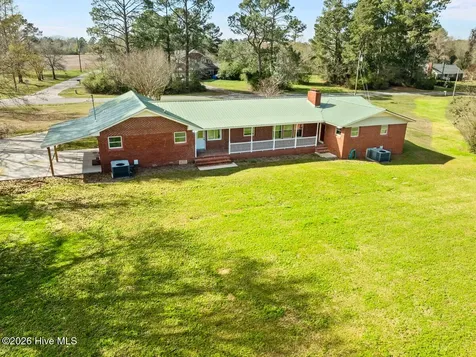 293 Old Chinquapin Road Beulaville NC 28518