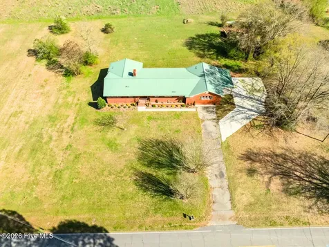 293 Old Chinquapin Road Beulaville NC 28518