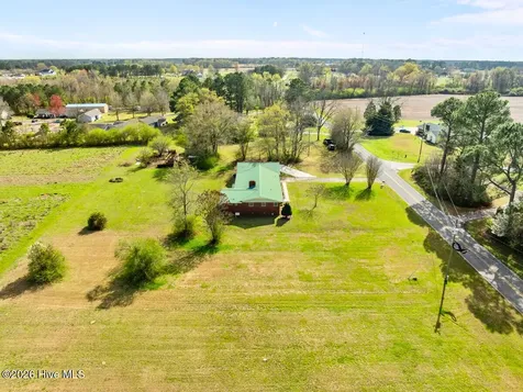 293 Old Chinquapin Road Beulaville NC 28518