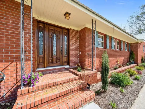 293 Old Chinquapin Road Beulaville NC 28518
