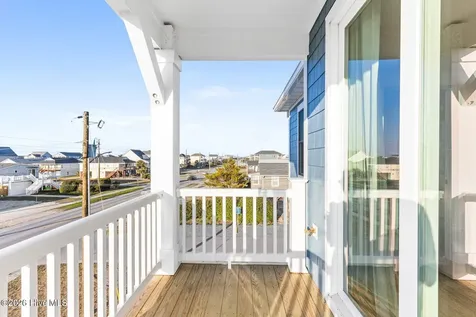 1826 N New River Drive Surf City NC 28445