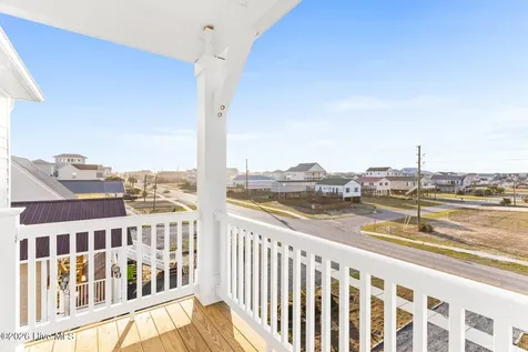 1826 N New River Drive Surf City NC 28445