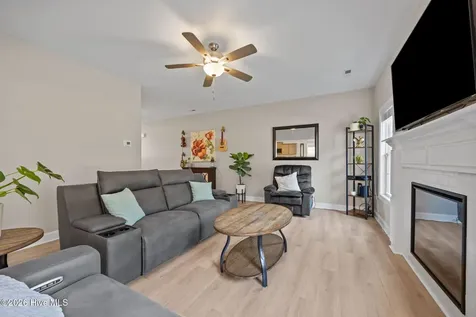 823 Cooke Drive Hubert NC 28539