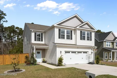 823 Cooke Drive Hubert NC 28539